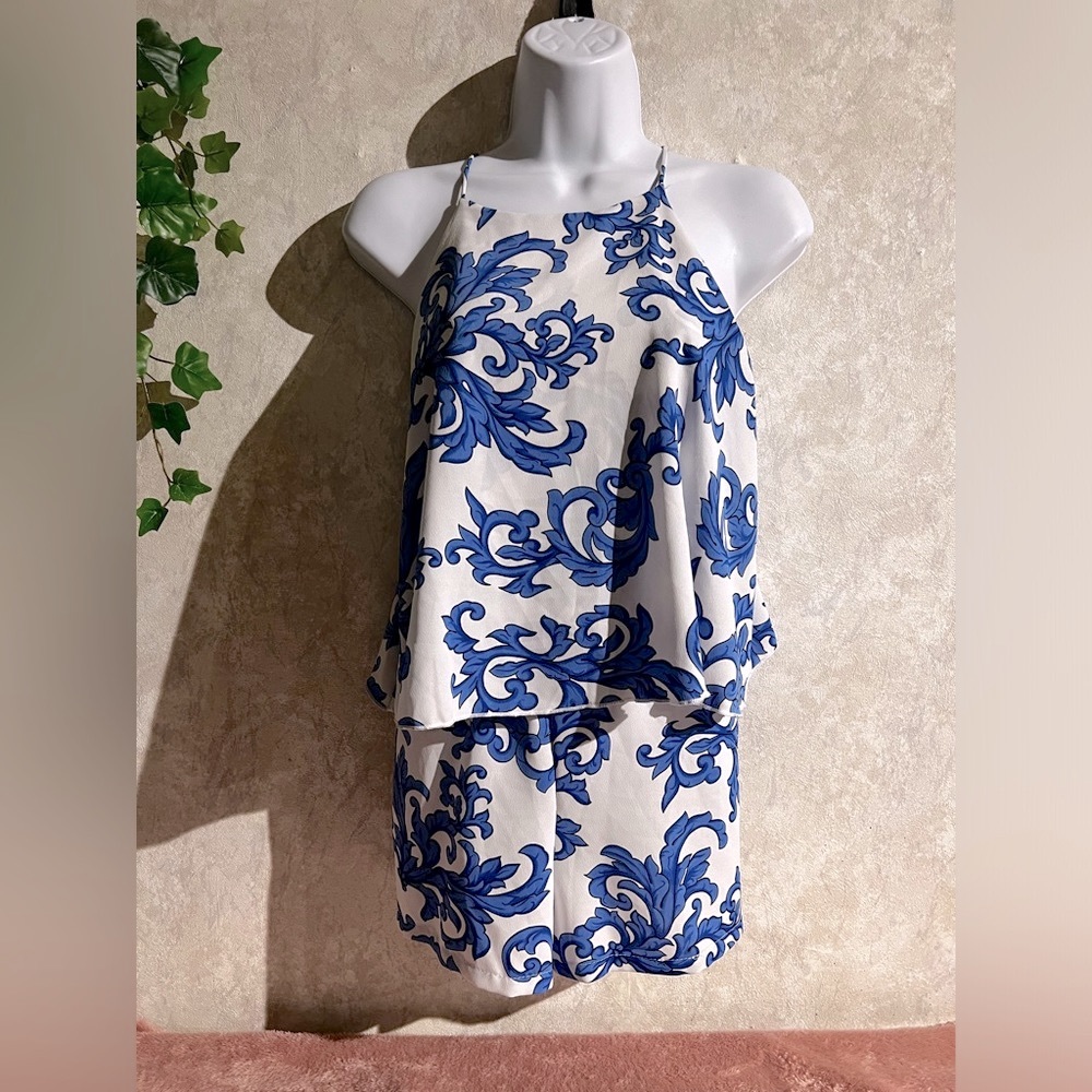 Tyche Flowy Romper With Pockets - image 1